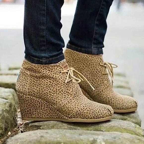 Toms | Women’s tan/black Kala Desert Cheetah Leopard Print Wedge laceup shoe 7.5 - Picture 1 of 16